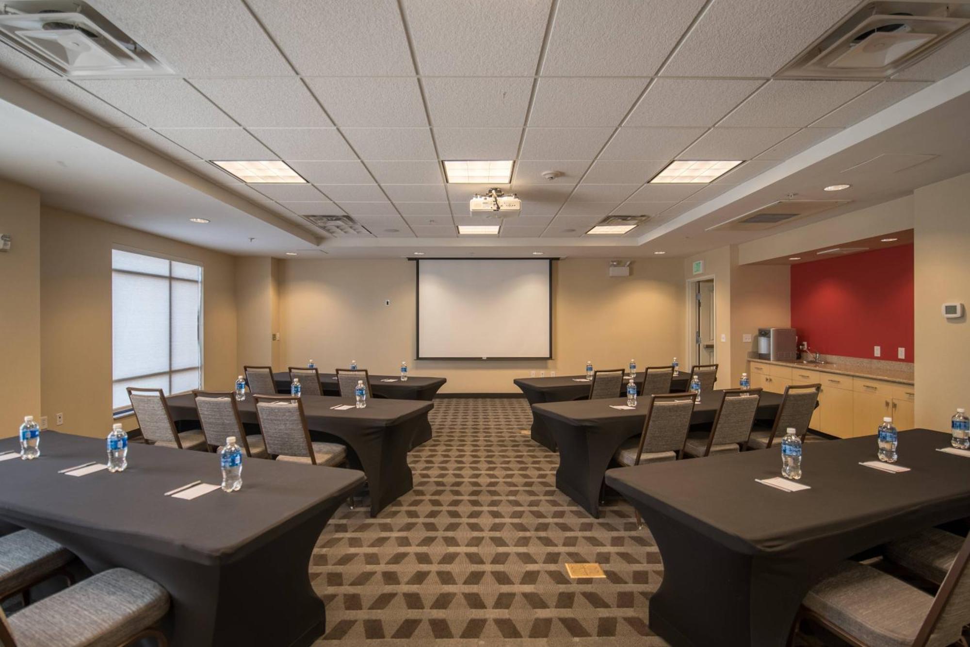 Towneplace Suites By Marriott Provo Orem Exterior foto